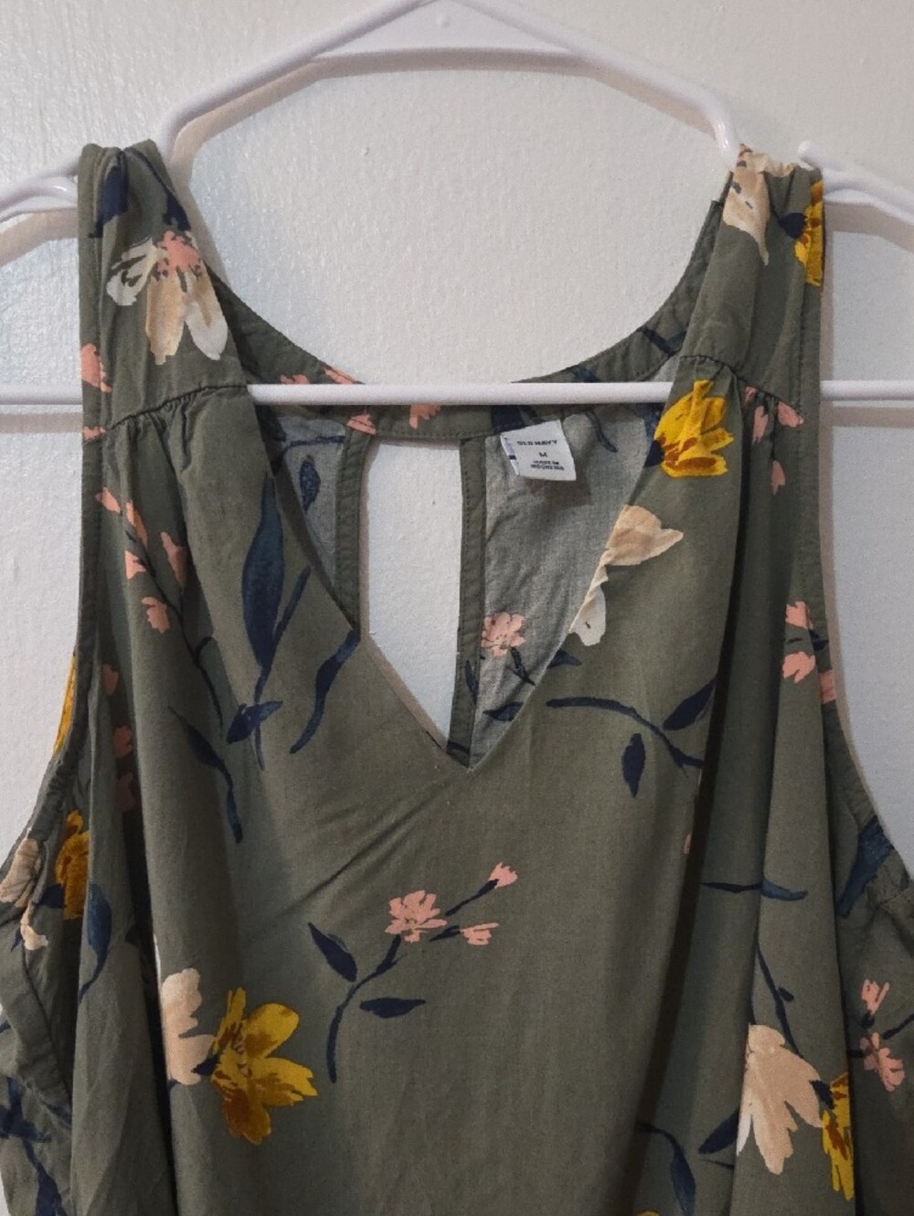 Old Navy Olive Green Floral Tank Top Medium - Picture 5 of 10
